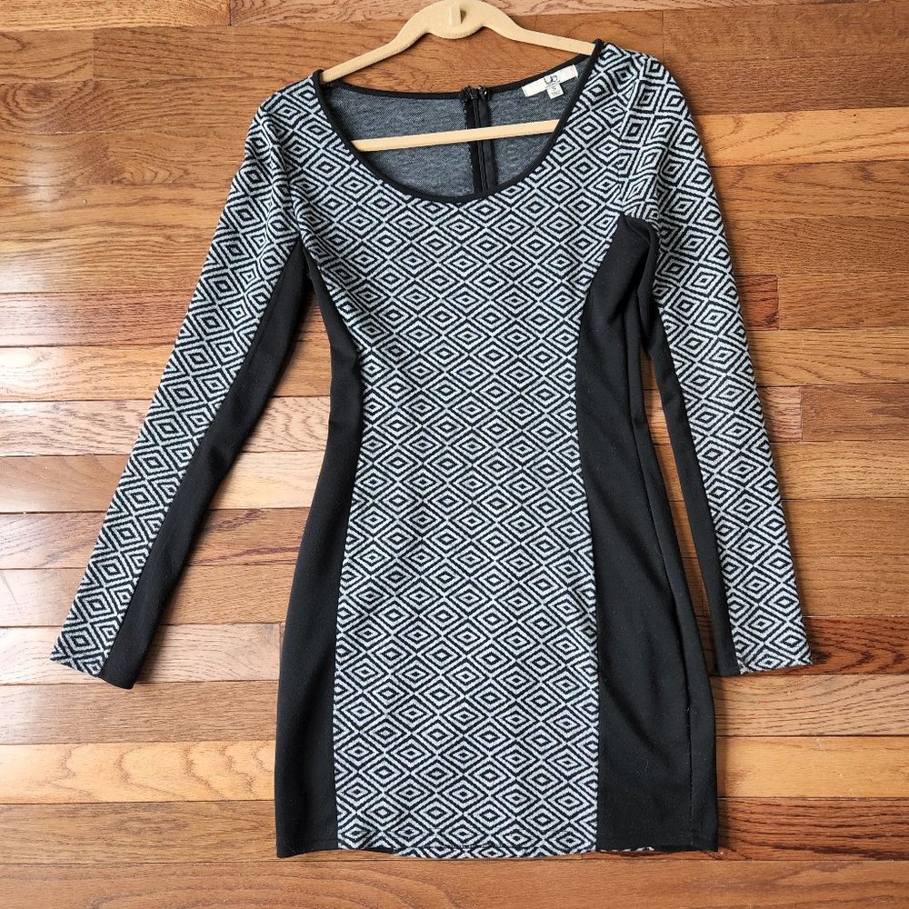 Ya Geometric Color Block Black & Grey L/S Dress